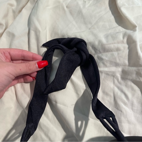 Victoria’s Secret bikini top - Picture 3 of 4